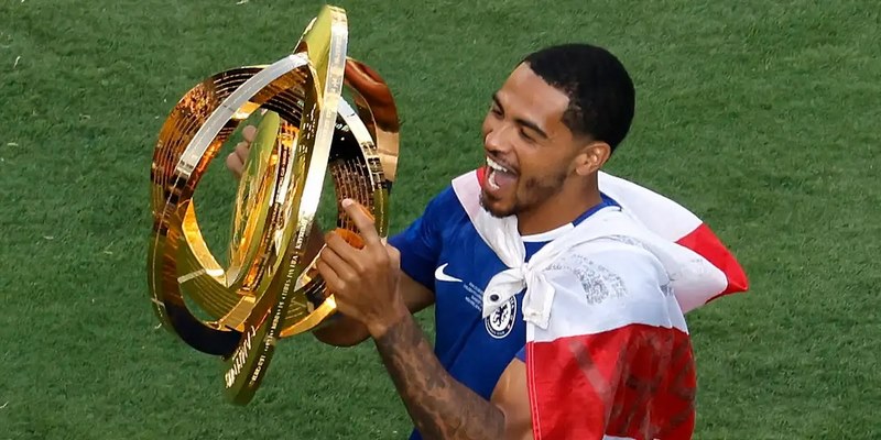 Levi Colwill – Trung Vệ Trẻ Tài Năng Của Bóng Đá Anh 4 Colwill cùng Chelsea lên ngôi vô địch FIFA Club World Cup 2025